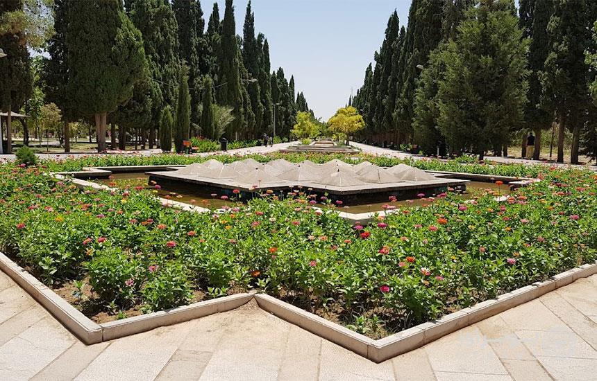 پارک جنت از جاهای دیدنی و تفریحی شیراز